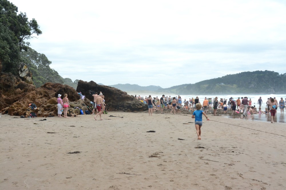 crowded Hot Water Beach