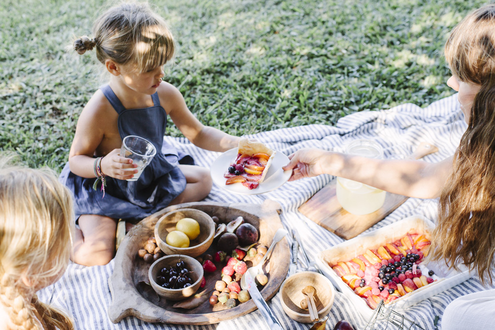 picnic-with-yoli-otis